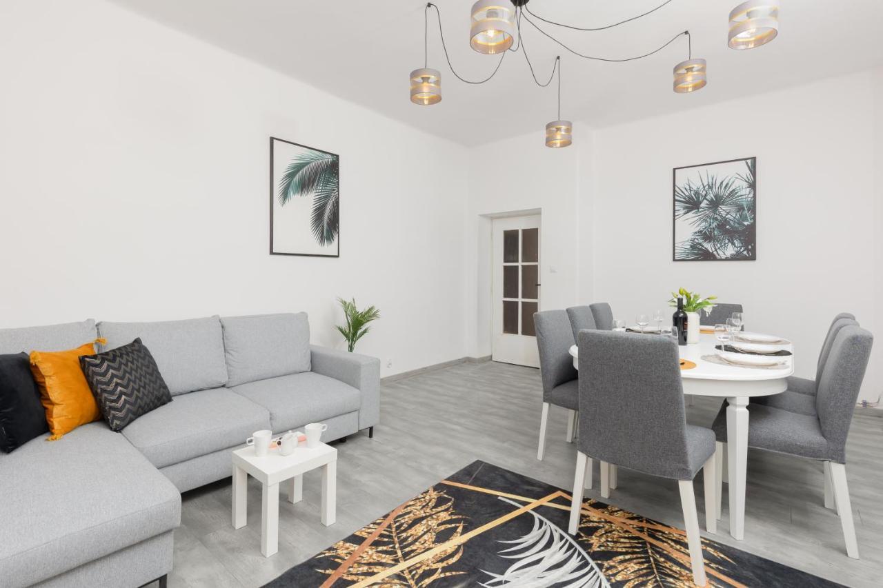 Metro Plac Wilsona Apartments Mickiewicza By Noclegi Renters 华沙 外观 照片