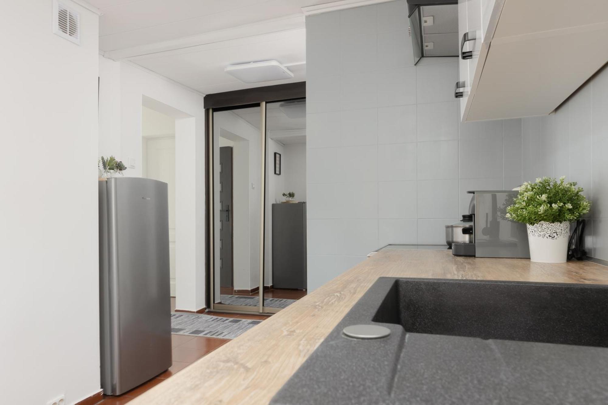 Metro Plac Wilsona Apartments Mickiewicza By Noclegi Renters 华沙 外观 照片